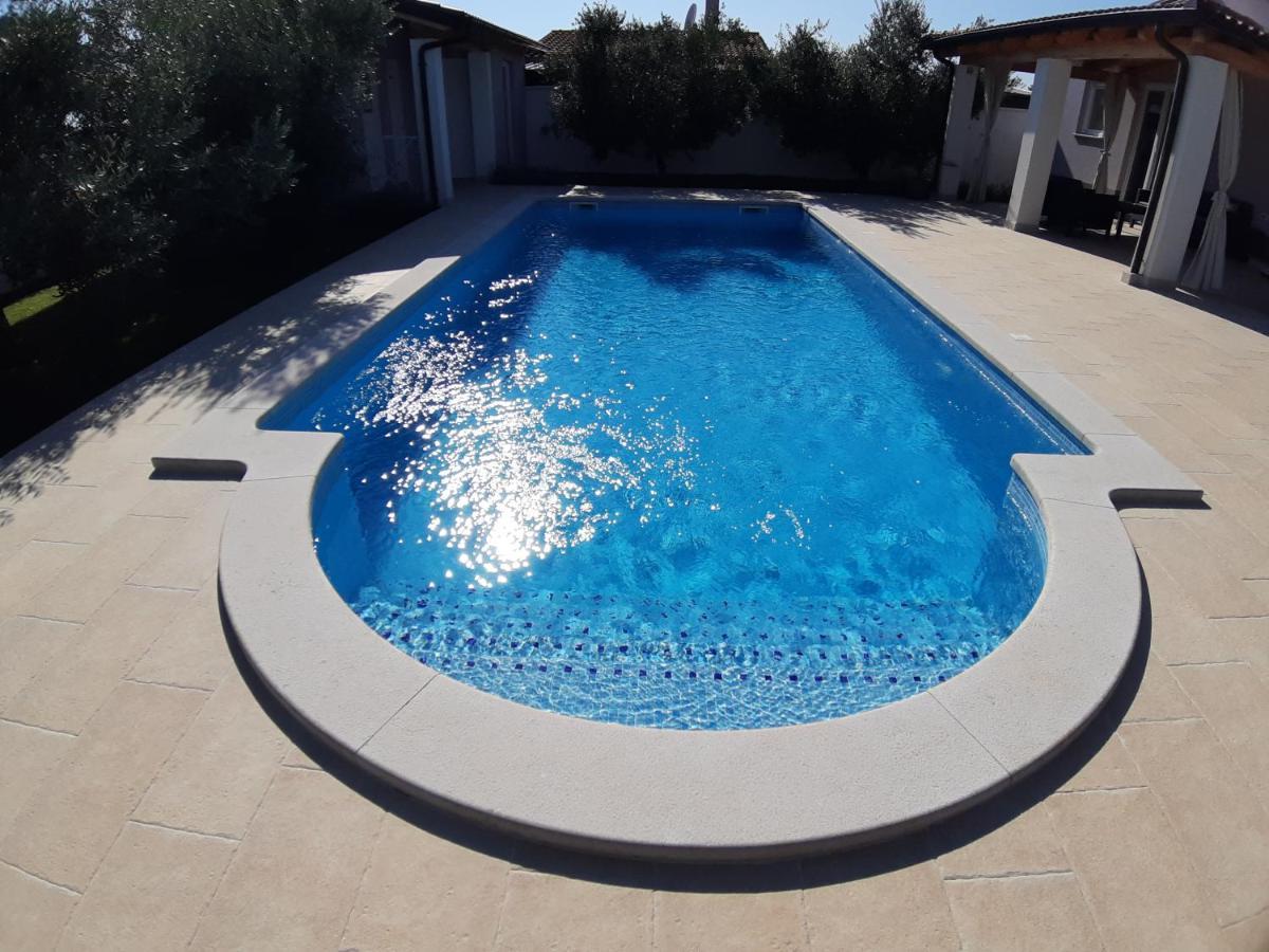 Villa Zeus Pula Exterior foto