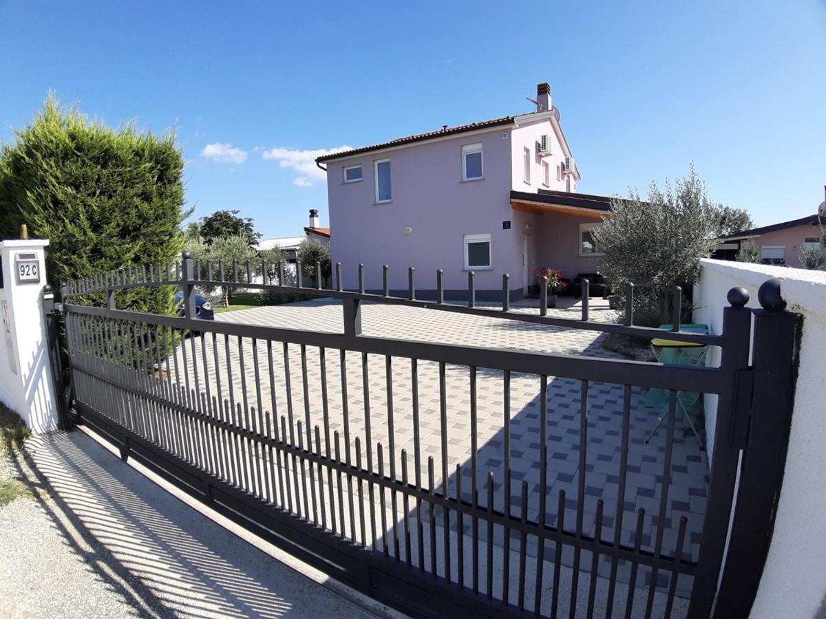 Villa Zeus Pula Exterior foto