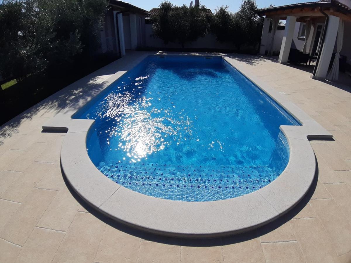 Villa Zeus Pula Exterior foto